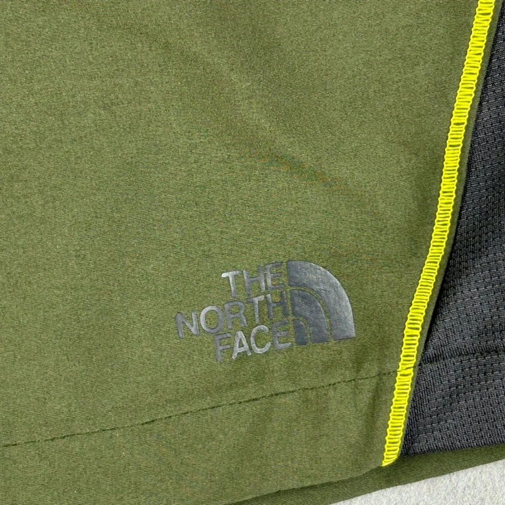 The North Face Shorts Mens Large Green FlashDry Athletic Training Running‎ Lined